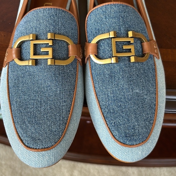 Brand New Guess Isaac Loafer Light Blue Denim Flats Neutral Tan Leather Trim - Picture 4 of 15